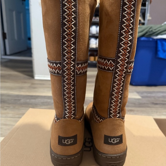 UGG Tan Winter Boots with Patterned Trim - Picture 3 of 4